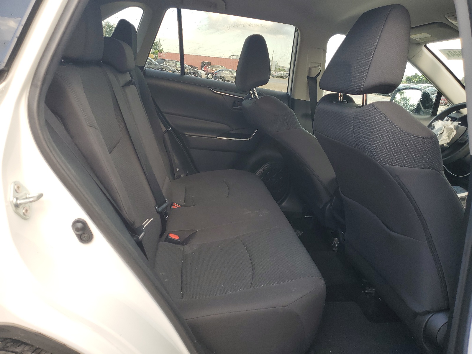 2T3H1RFV0MW169654 2021 Toyota Rav4 Le