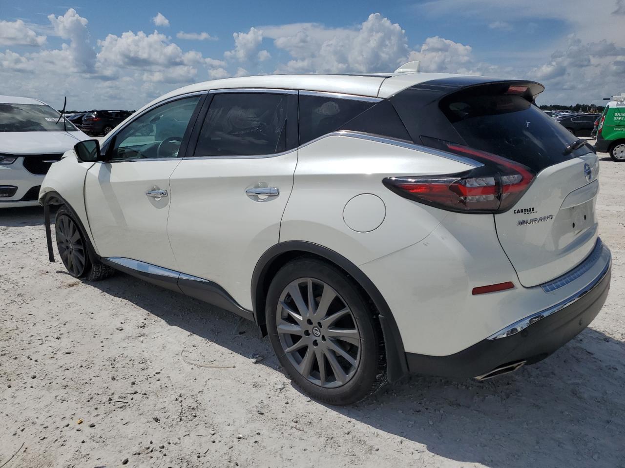 5N1AZ2BSXMC114107 Nissan Murano SV 2