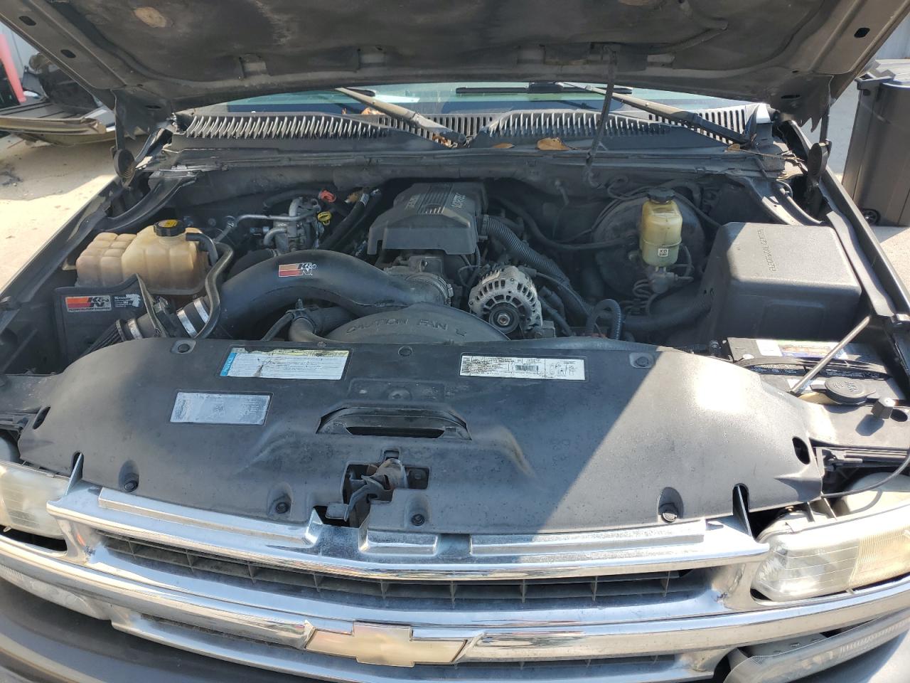 2000 Chevrolet Tahoe C1500 VIN: 1GNEC13T5YJ169596 Lot: 66195604