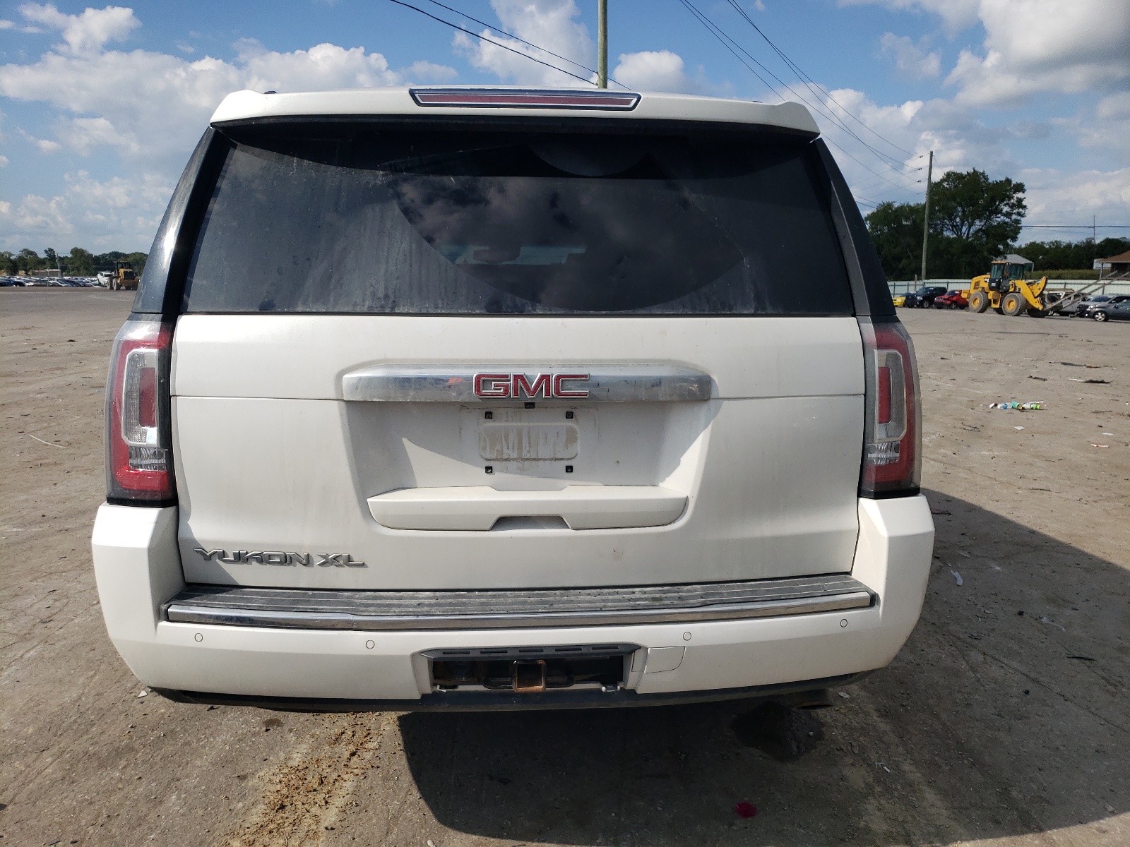 1GKS2HKJ5JR270673 2018 GMC Yukon Xl Denali