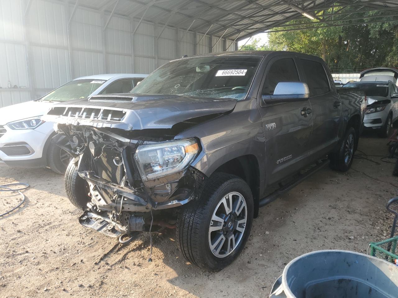 2018 TOYOTA TUNDRA