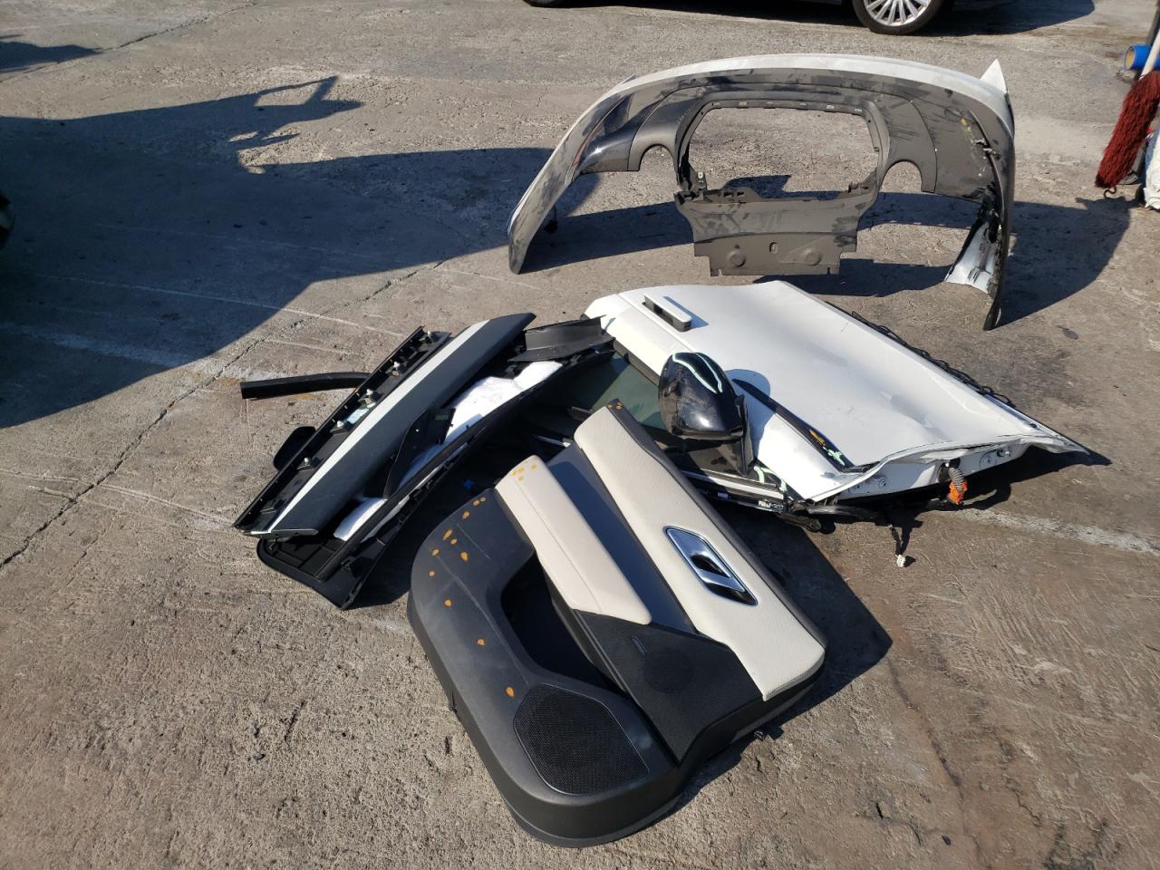 2019 Land Rover Range Rover Velar S VIN: SALYB2EX6KA218027 Lot: 65190424