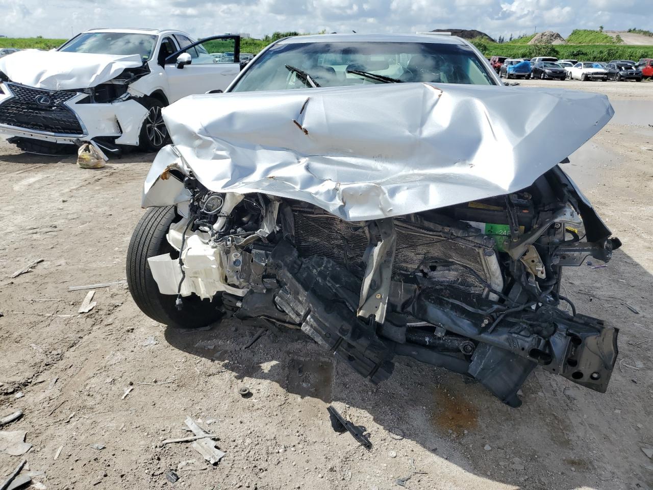 2015 Toyota Camry - Image 5