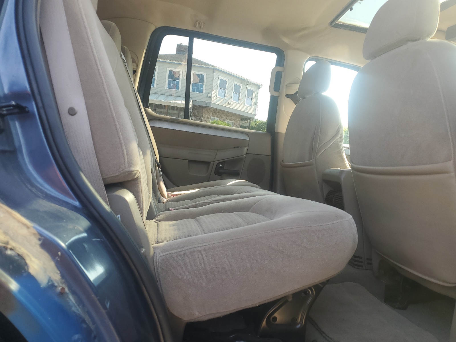 1FMZU73E54UC11913 2004 Ford Explorer Xlt