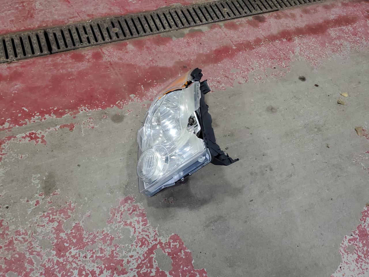 2010 Ford Escape Limited VIN: 1FMCU0E74AKC71569 Lot: 69081024