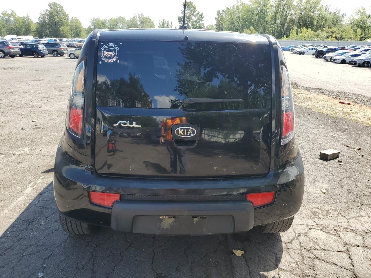 2010 Kia Soul + VIN: KNDJT2A23A7050472 Lot: 69444424