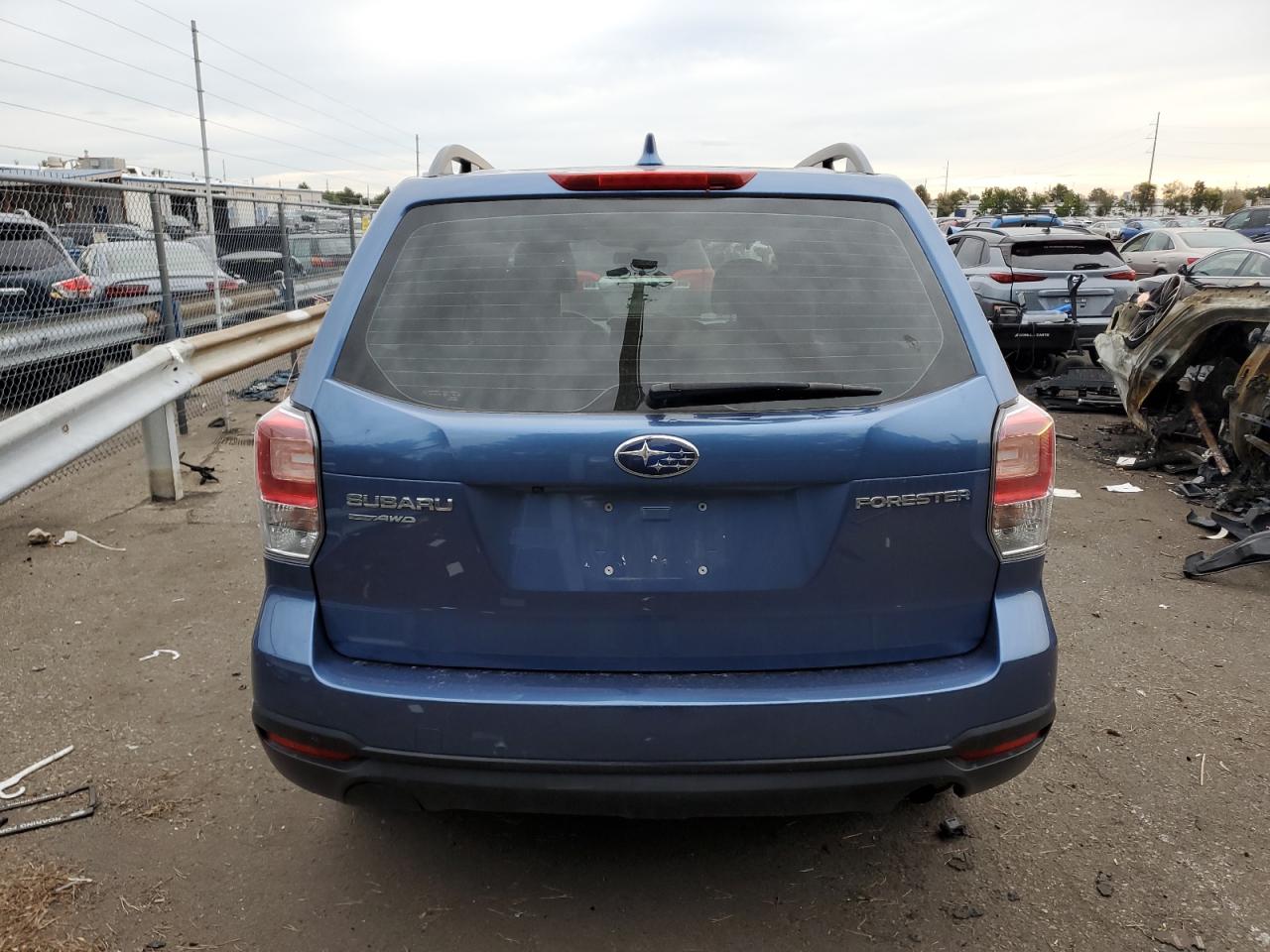 JF2SJABC0JH505687 2018 Subaru Forester 2.5I