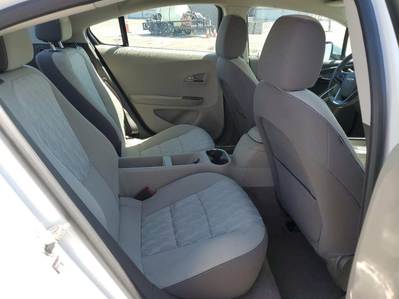 2014 Chevrolet Volt - Image 10