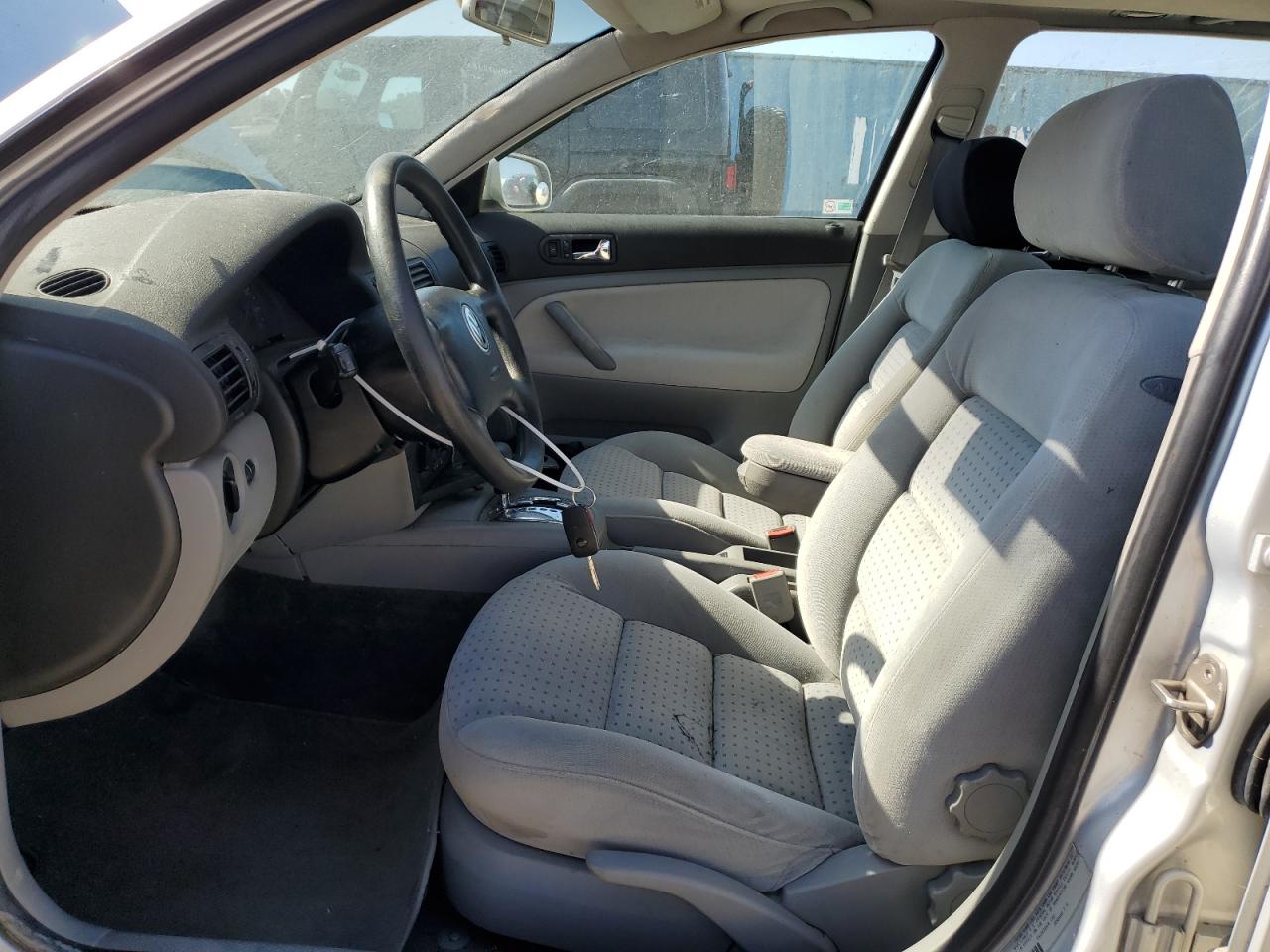 2000 Volkswagen Passat Gls VIN: WVWNA23B9YE238584 Lot: 65490944