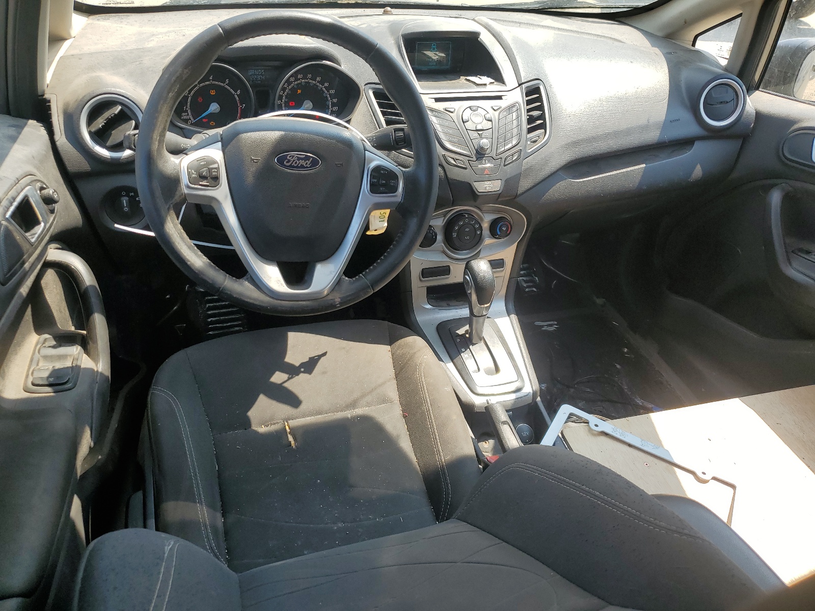 2015 Ford Fiesta Se vin: 3FADP4EJ4FM181766