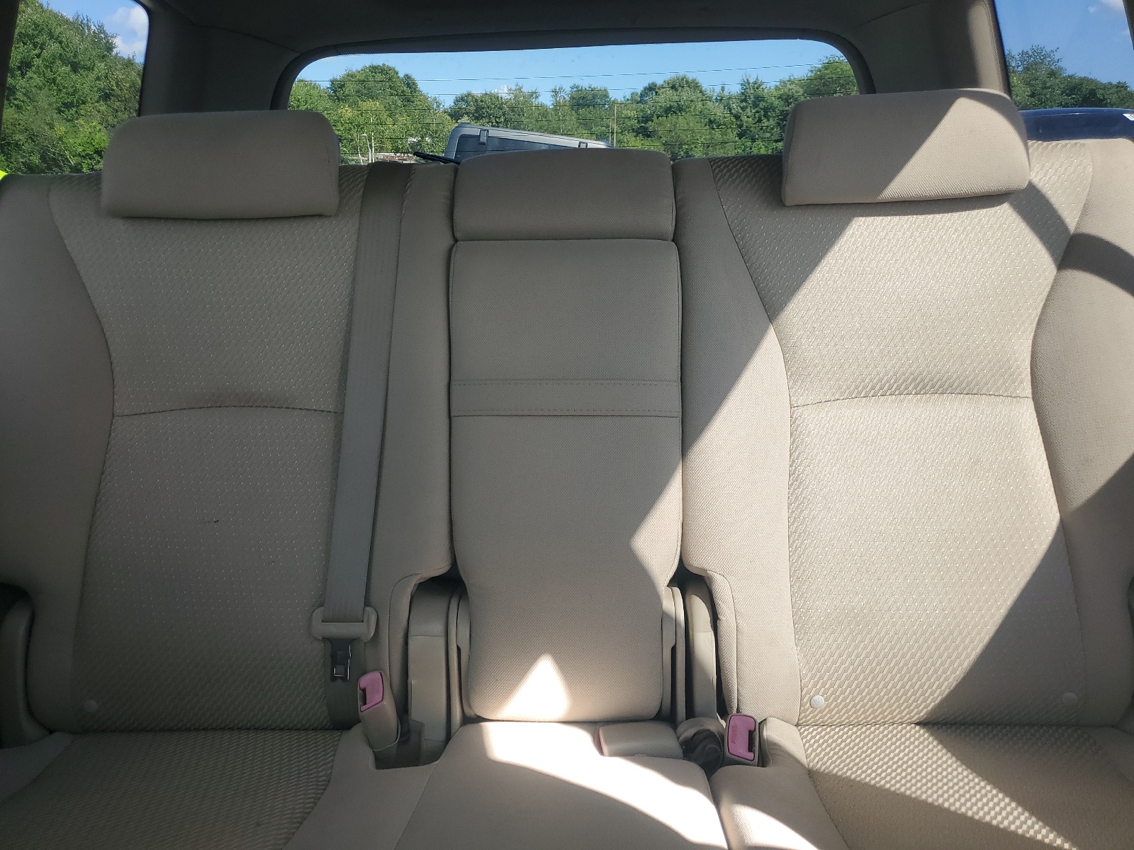 JTEHD21AX50035576 2005 Toyota Highlander