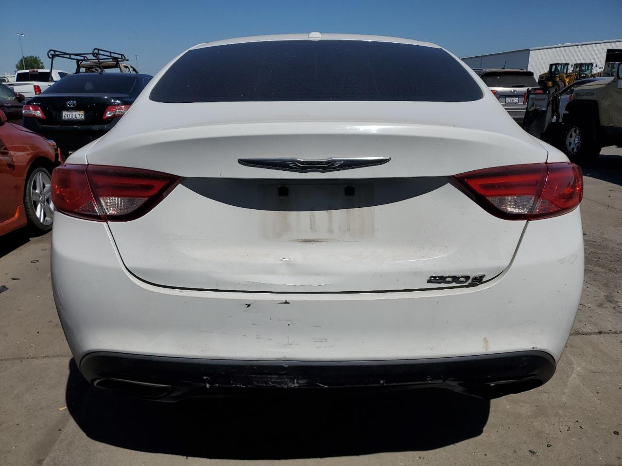 2015 Chrysler 200 S VIN: 1C3CCCBBXFN663404 Lot: 69156864