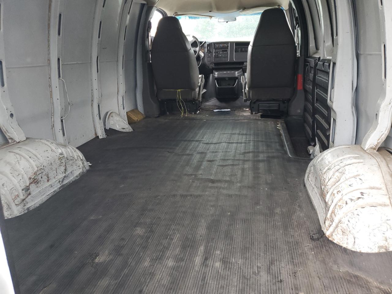 2005 Chevrolet Express G1500 VIN: 1GCFG15X351189214 Lot: 66755454