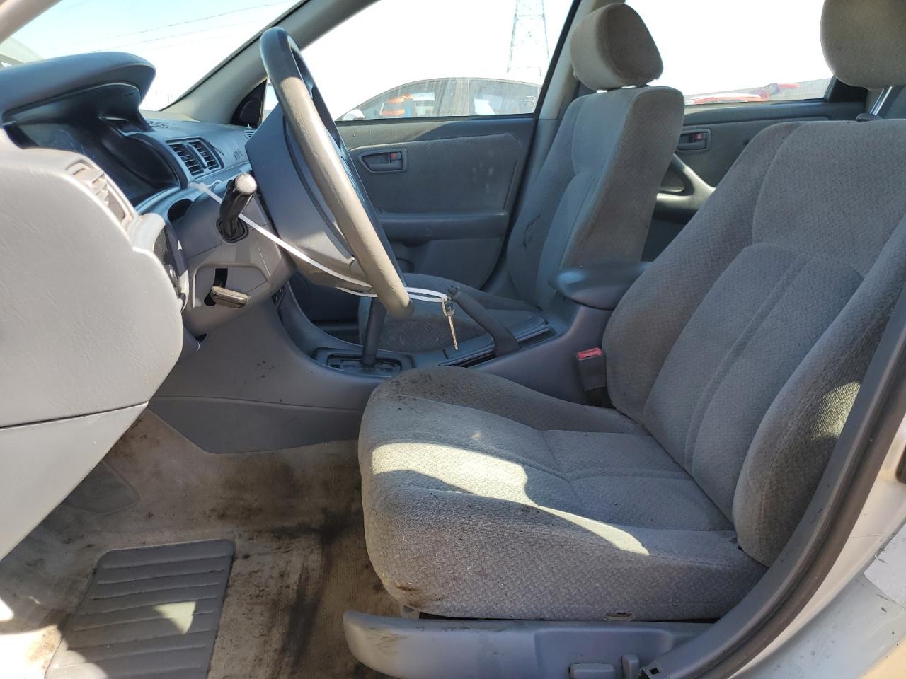 2000 Toyota Camry Ce VIN: JT2BG22K1Y0531565 Lot: 66896634