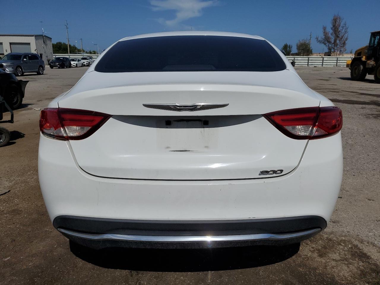 2015 Chrysler 200 Limited VIN: 1C3CCCABXFN503122 Lot: 67141554