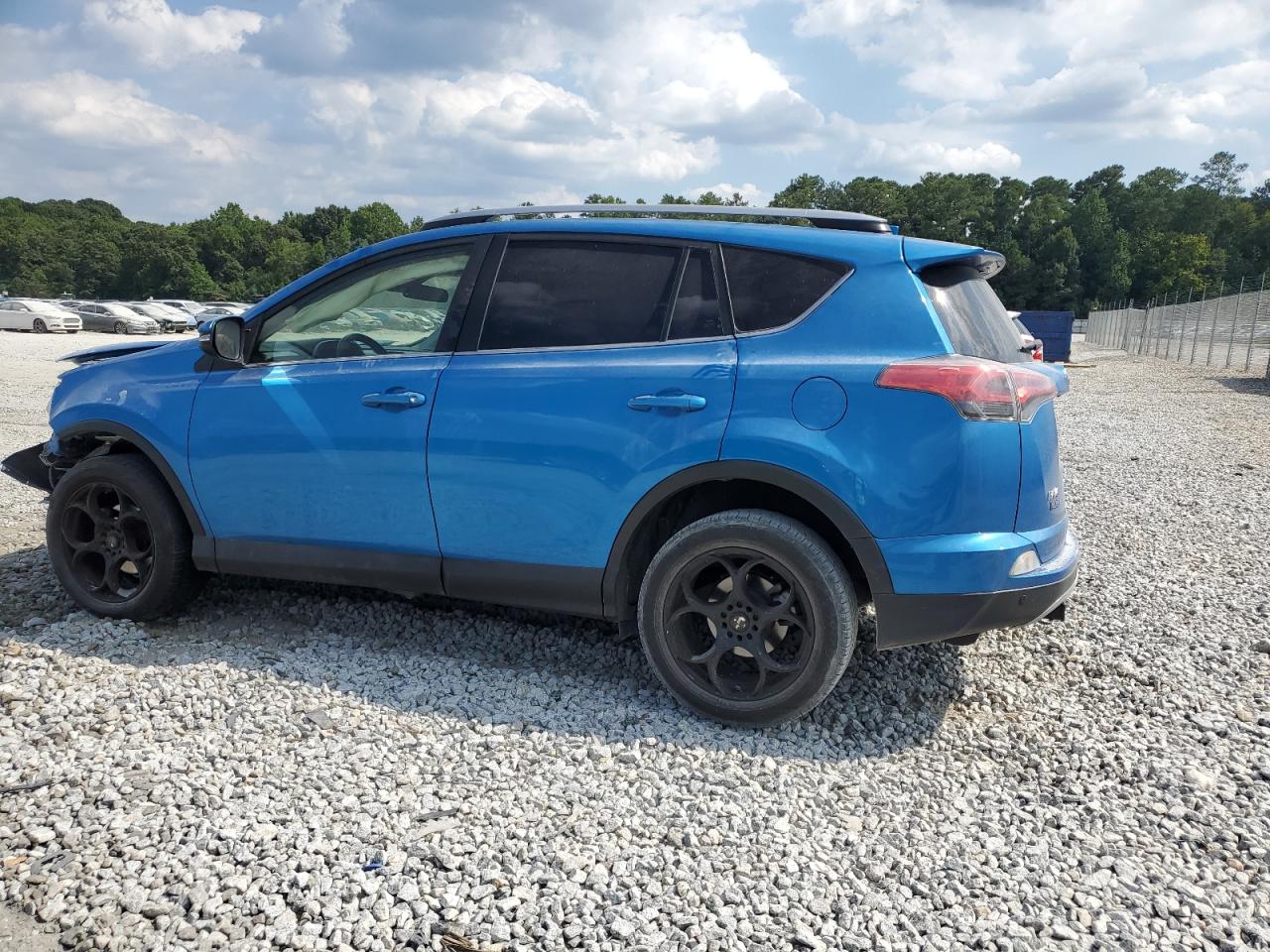 JTMWFREV1JJ203623 2018 TOYOTA RAV 4 - Image 2