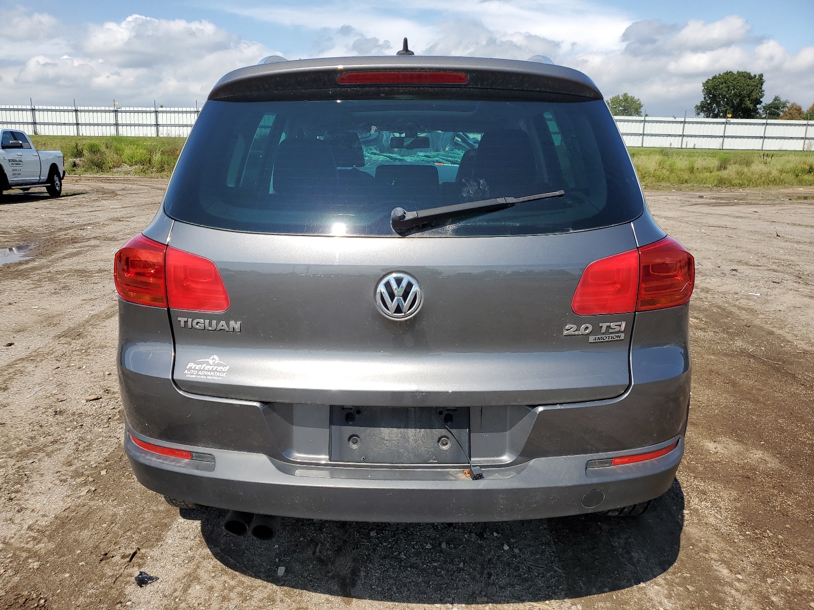 WVGBV7AX7CW000542 2012 Volkswagen Tiguan S