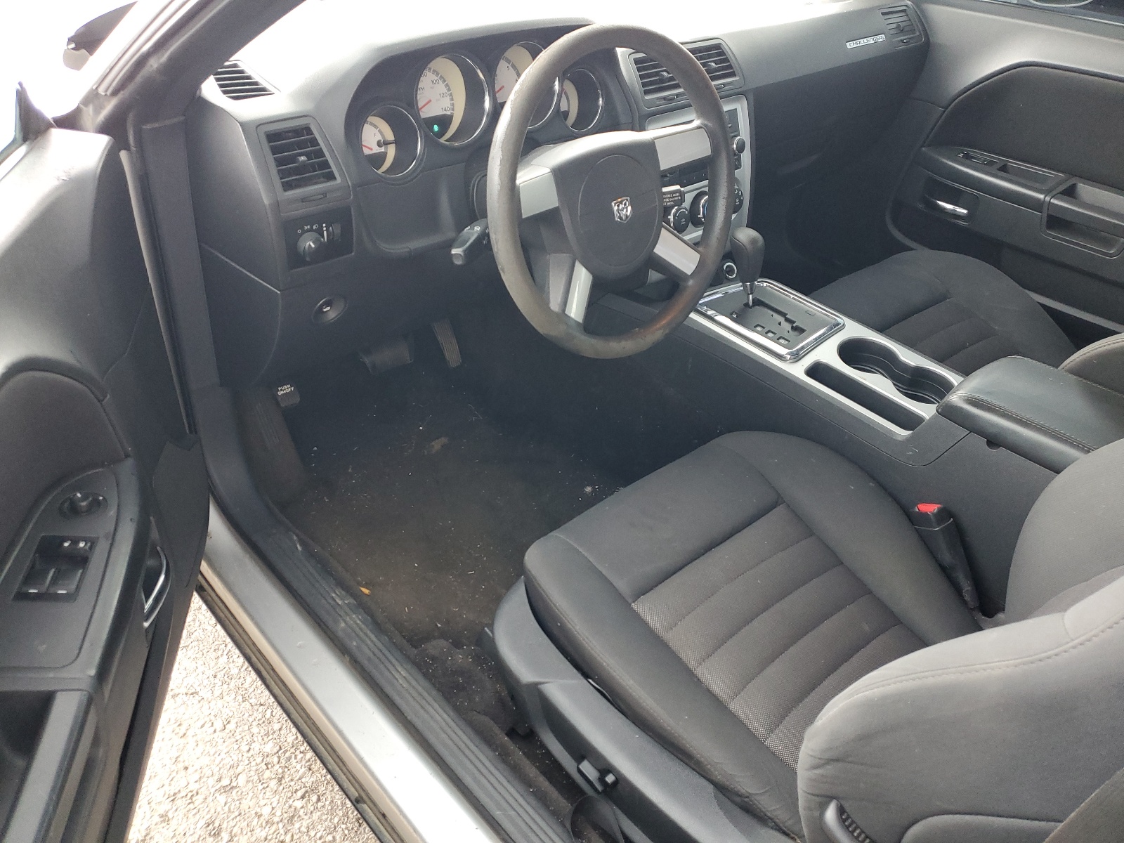 2B3CJ4DV7AH313147 2010 Dodge Challenger Se