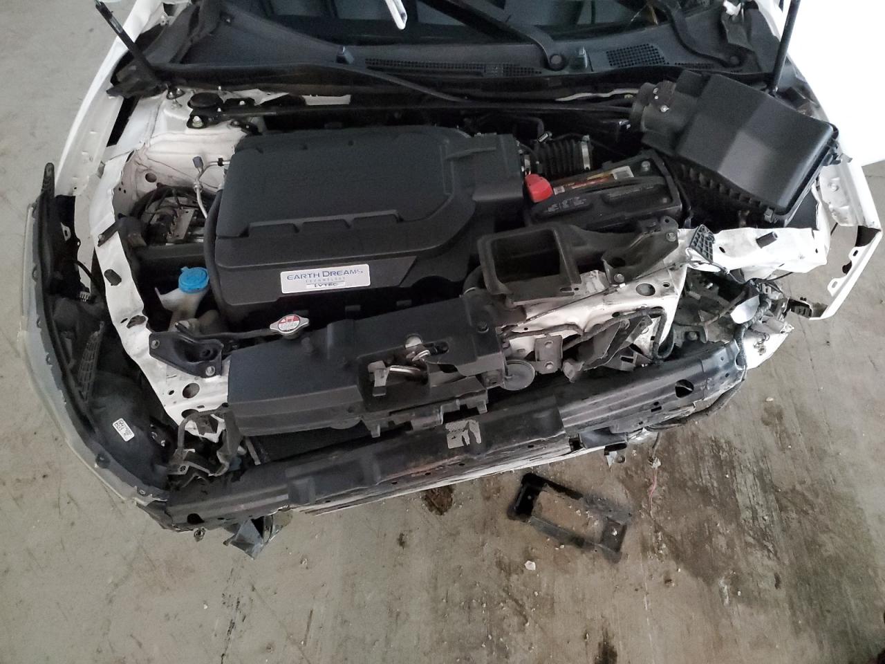2014 Honda Accord - Image 13