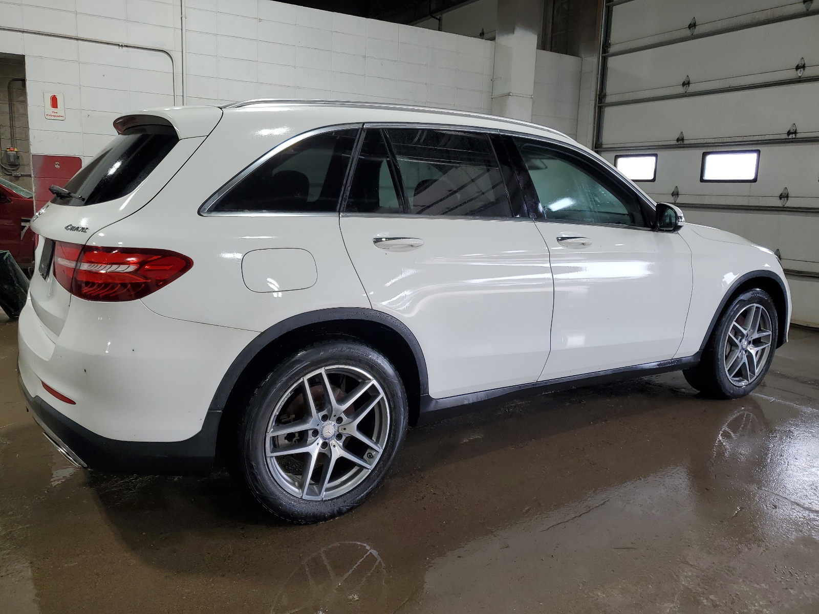 WDC0G4KB7GF092663 2016 Mercedes-Benz Glc 300 4Matic