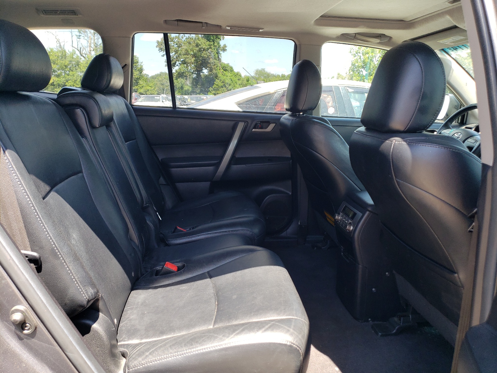 5TDJK3EH9AS035486 2010 Toyota Highlander Se