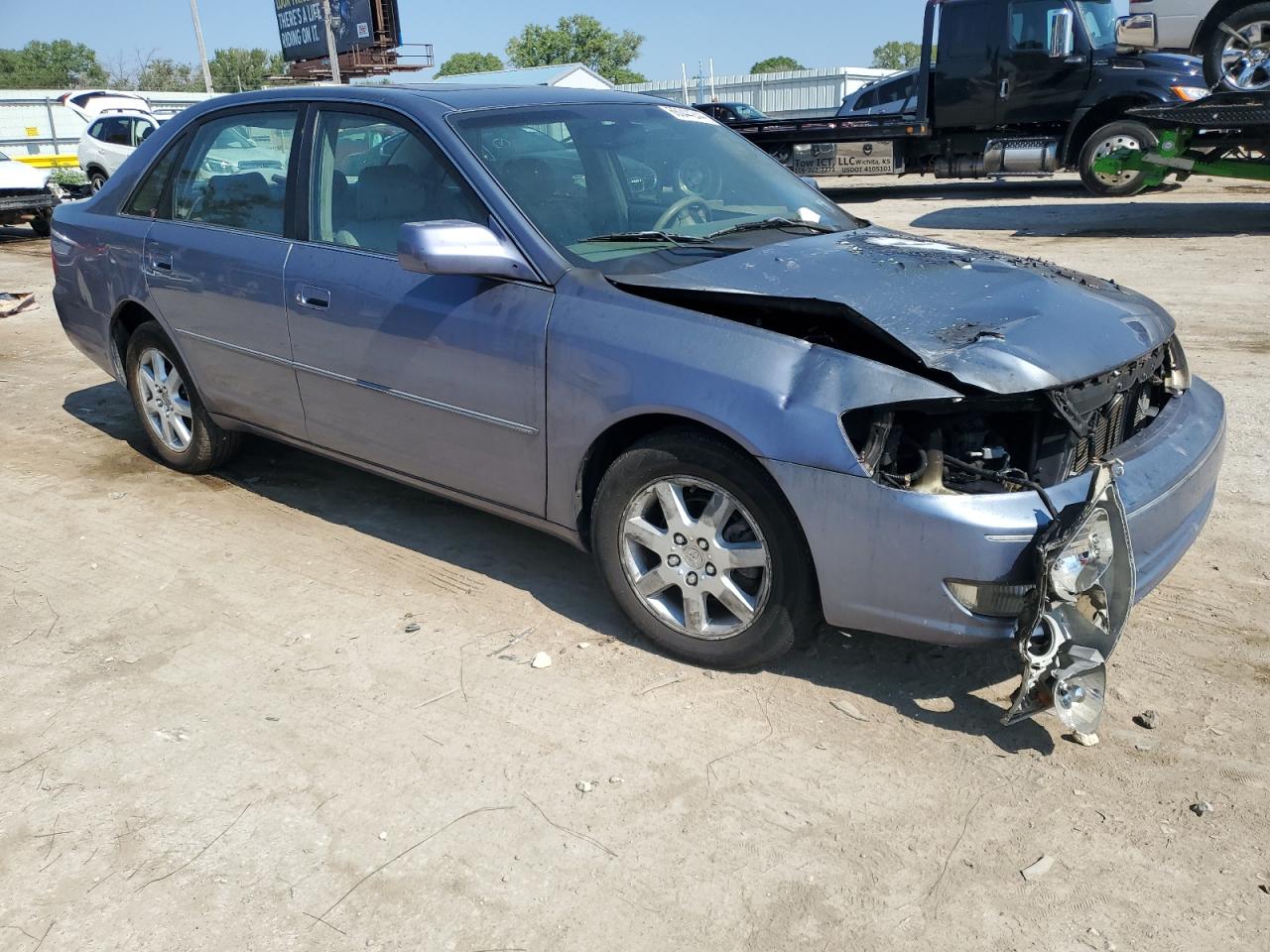 2000 Toyota Avalon - Image 4