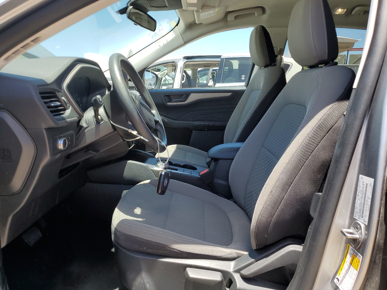 1FMCU0G69NUA69891 2022 Ford Escape Se