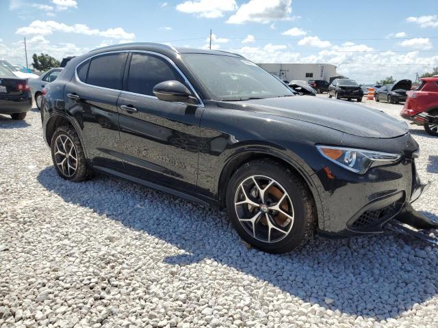 ZASPAKBN7M7D19478 Alfa Romeo Stelvio TI 4