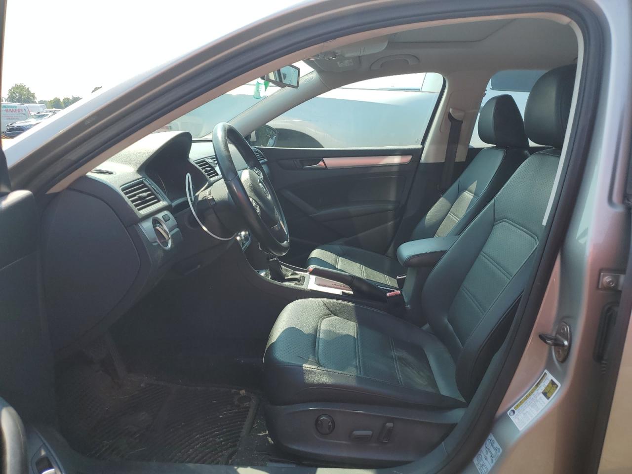 2012 Volkswagen Passat Se VIN: 1VWBP7A33CC086586 Lot: 64619384