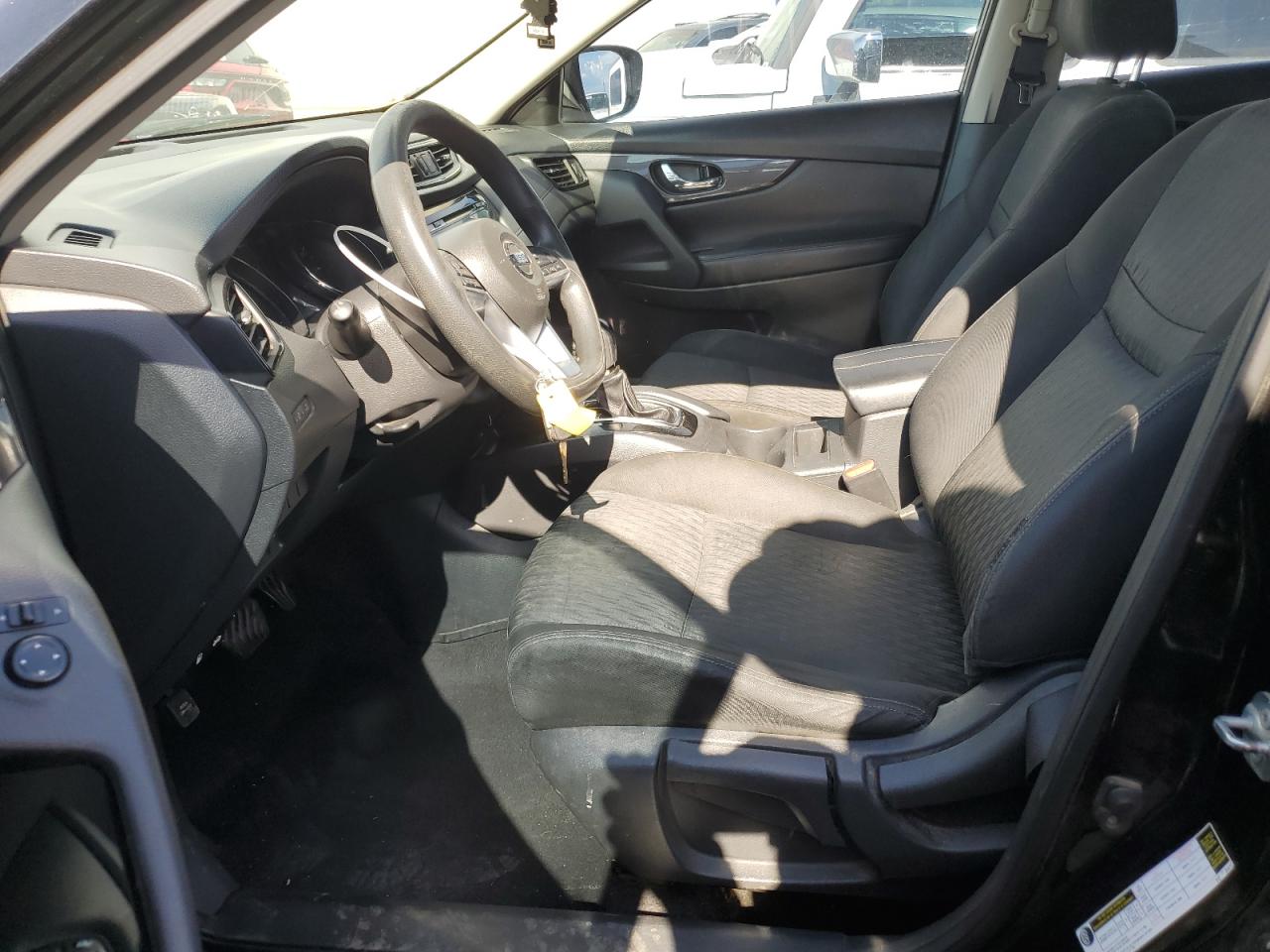 2017 Nissan Rogue - Image 7