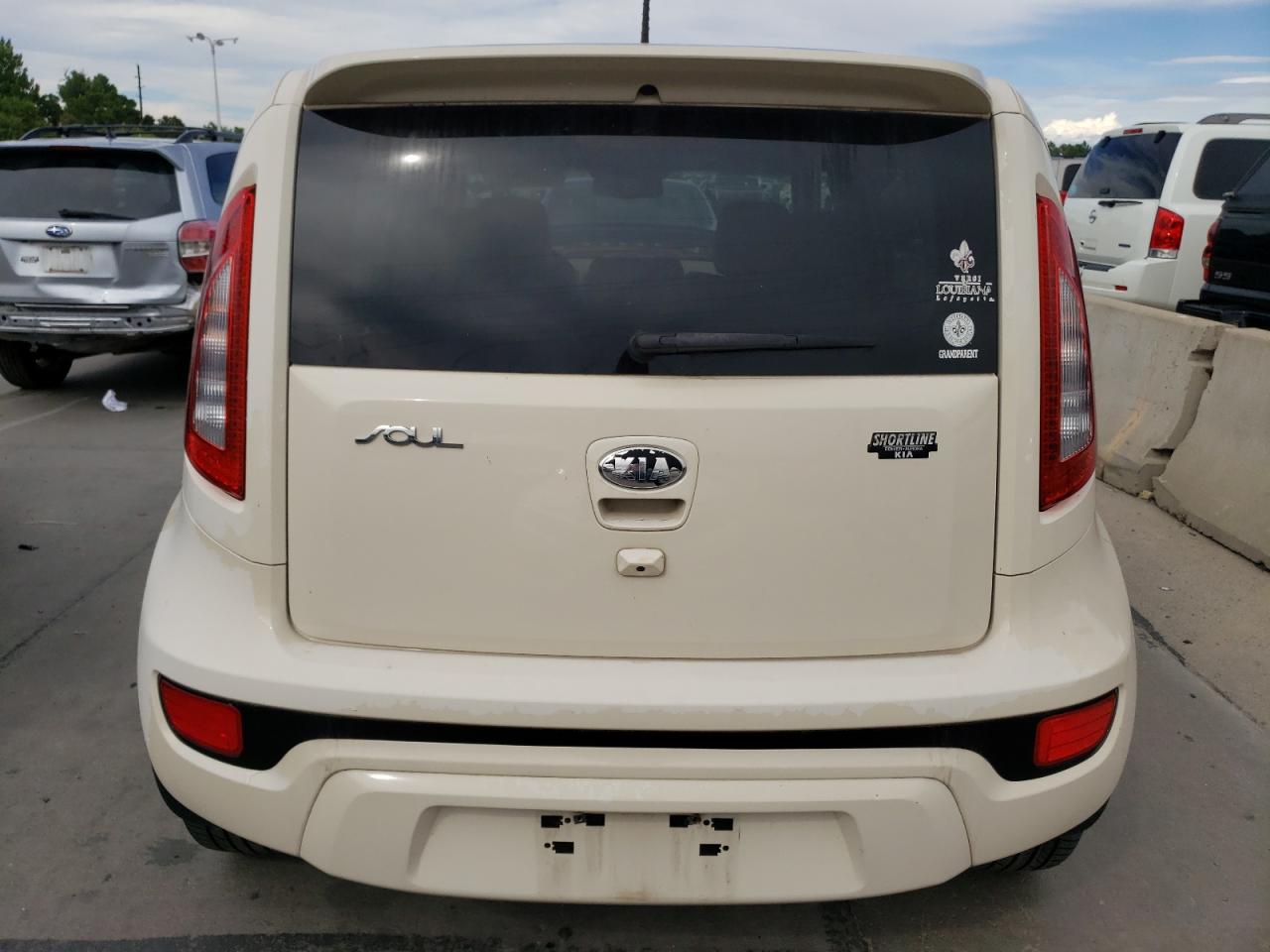 KNDJT2A67D7770929 2013 Kia Soul +