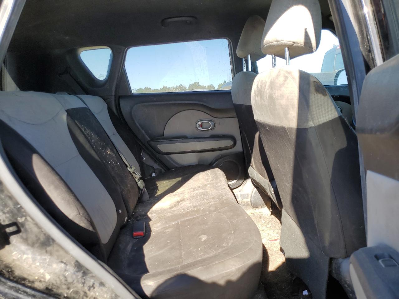 KNDJN2A25H7411785 2017 Kia Soul