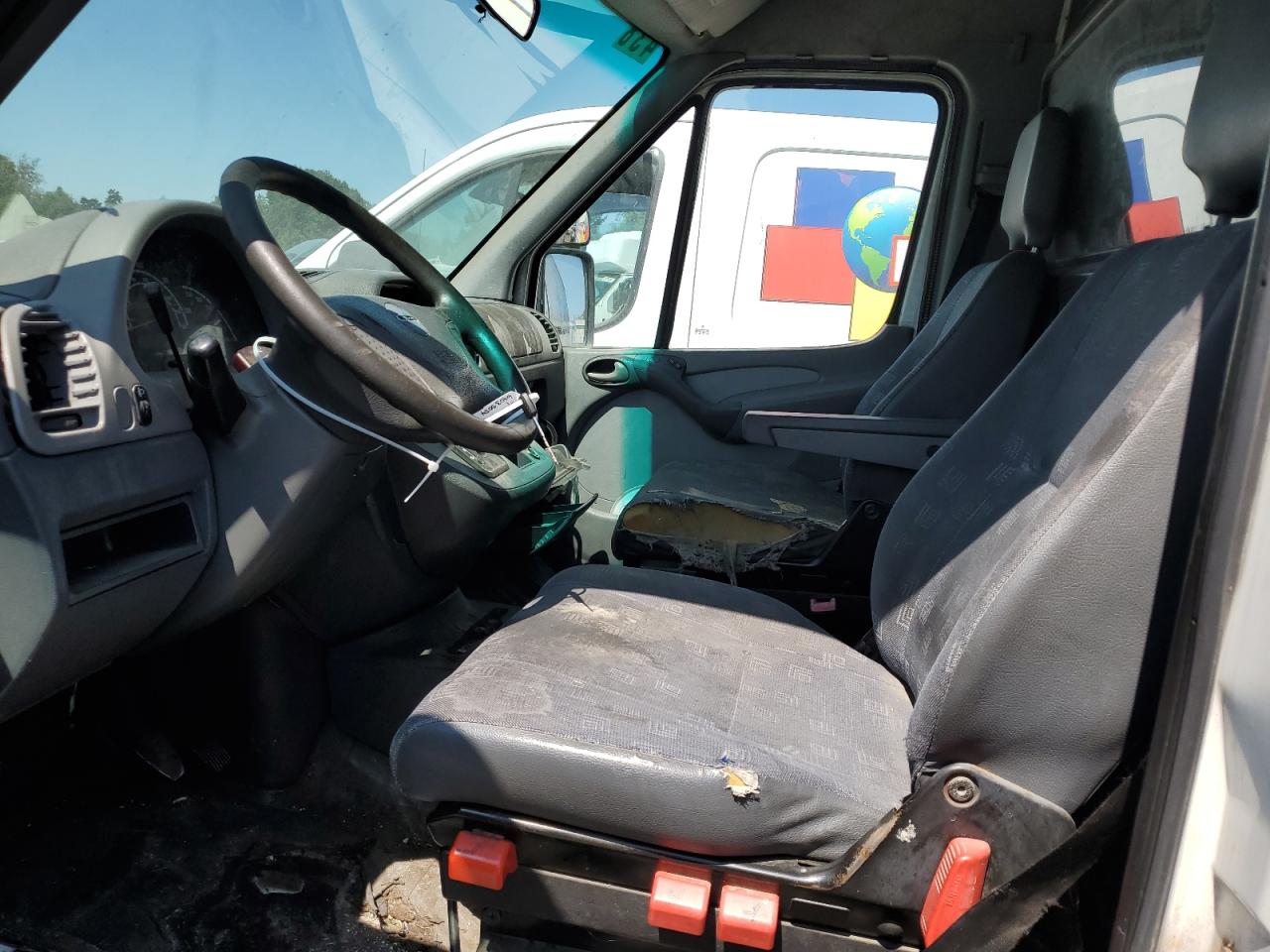 2005 Dodge Sprinter 2500 VIN: WD0PD744655781438 Lot: 64035054