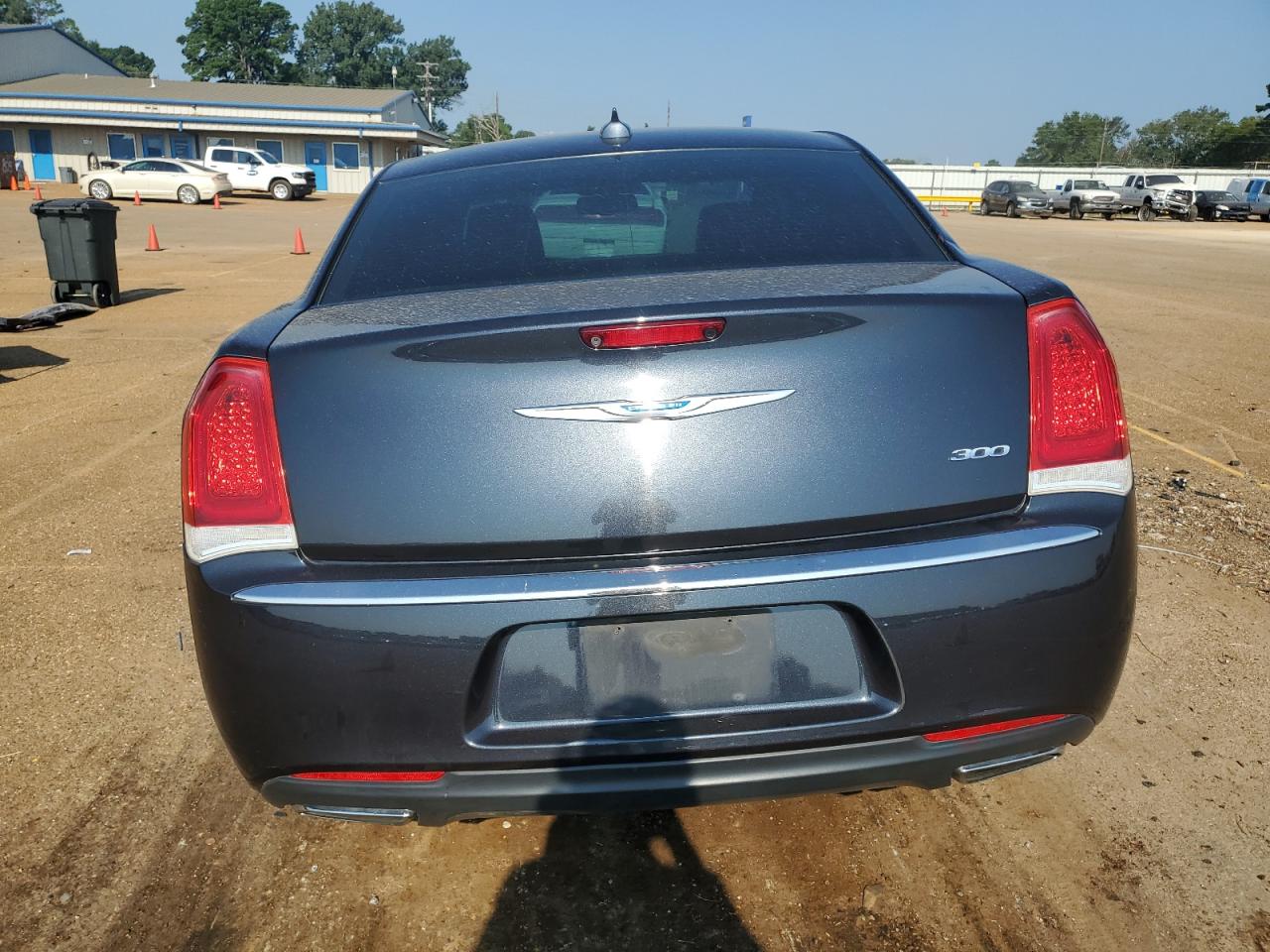 2018 Chrysler 300 Limited VIN: 2C3CCAEG6JH194082 Lot: 66189894