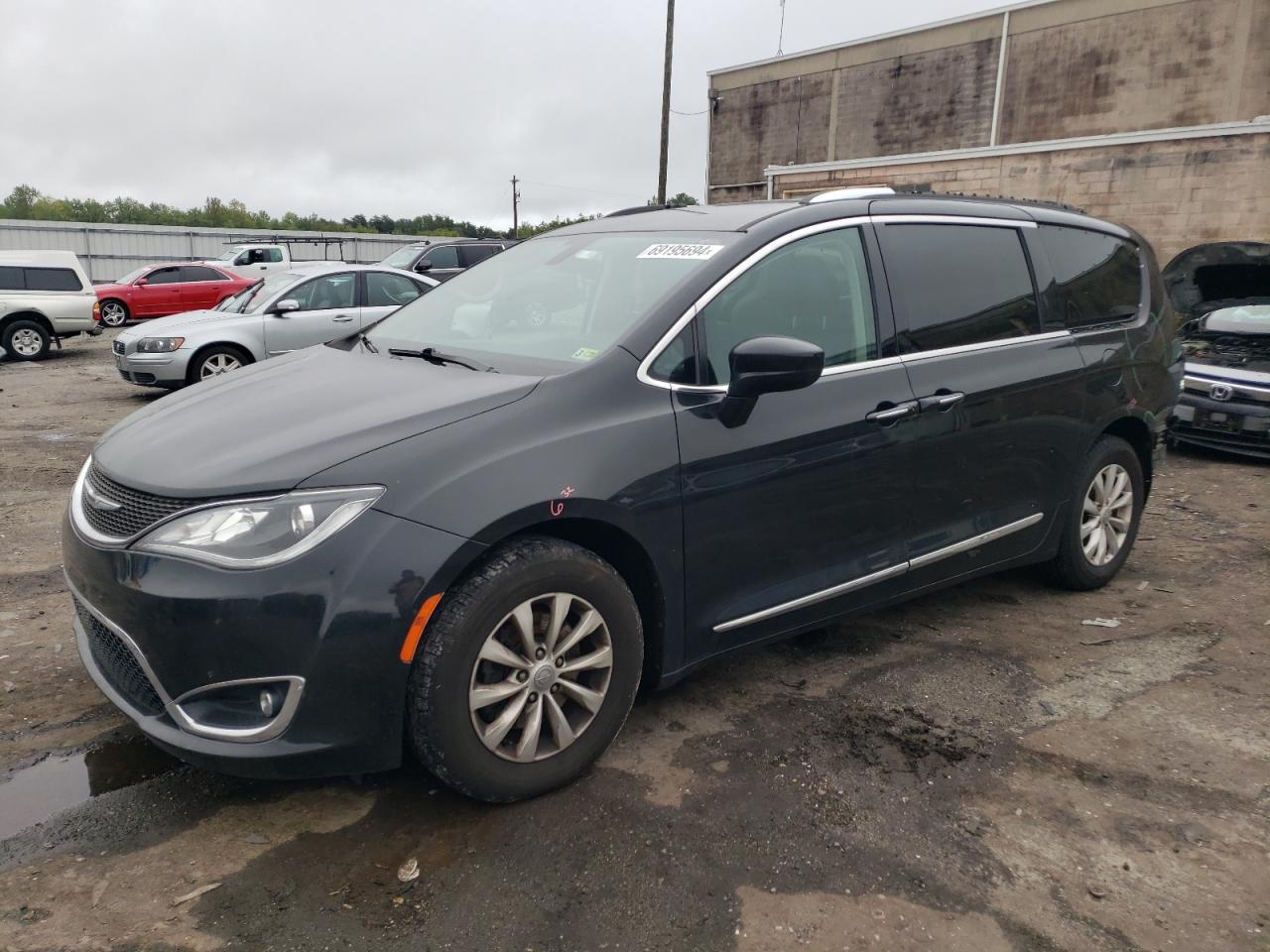 2C4RC1BG1KR704764 2019 CHRYSLER PACIFICA - Image 1