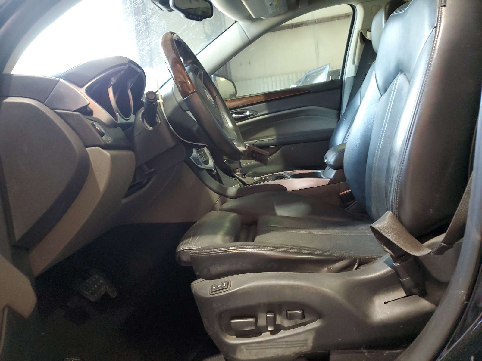 3GYFNAEY0BS571252 2011 Cadillac Srx Luxury Collection