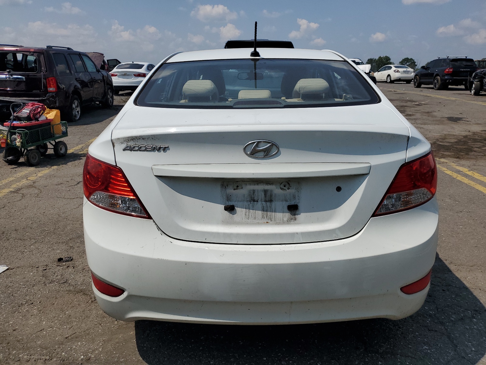 KMHCU4AE1EU617194 2014 Hyundai Accent Gls