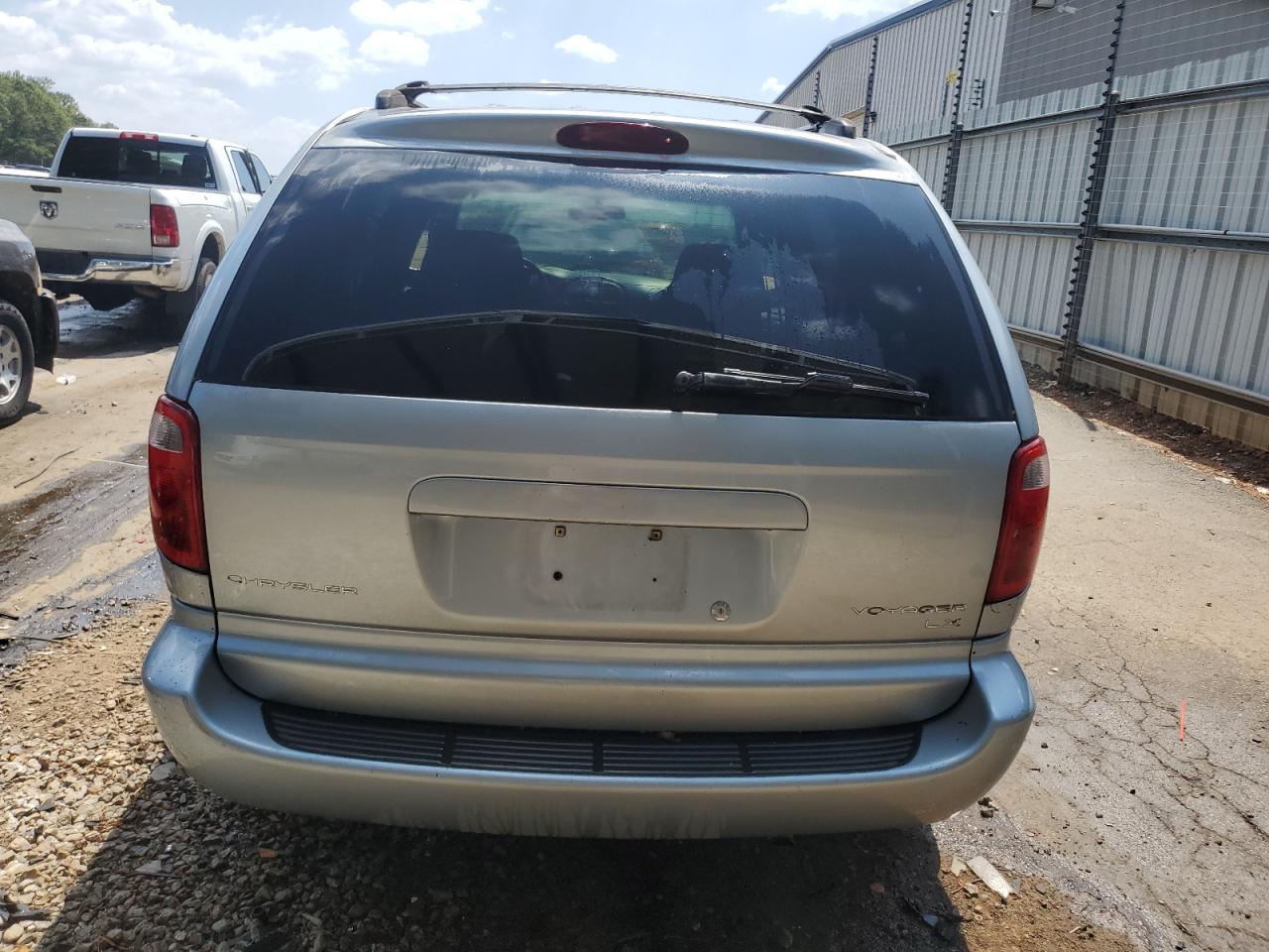 1C4GJ453X3B183888 2003 Chrysler Voyager Lx