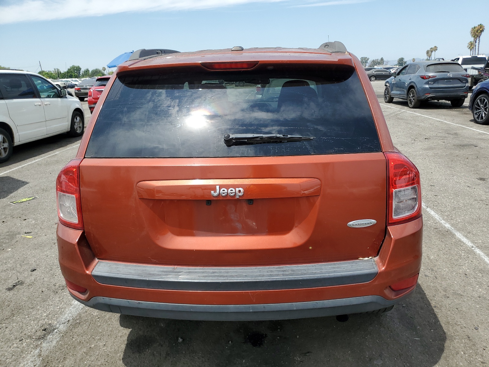 2012 Jeep Compass Latitude vin: 1C4NJCEB4CD688225