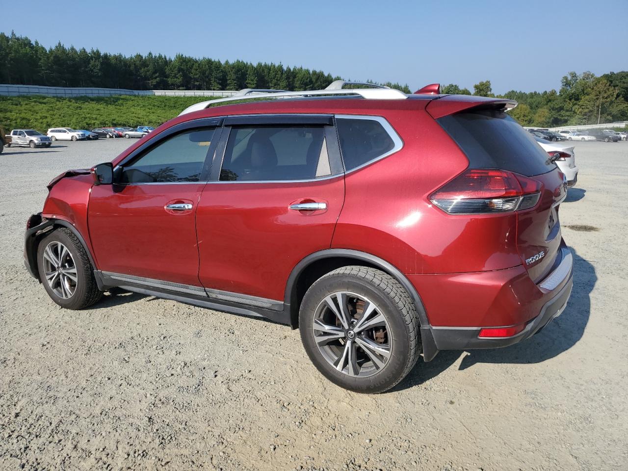 2018 Nissan Rogue - Image 2