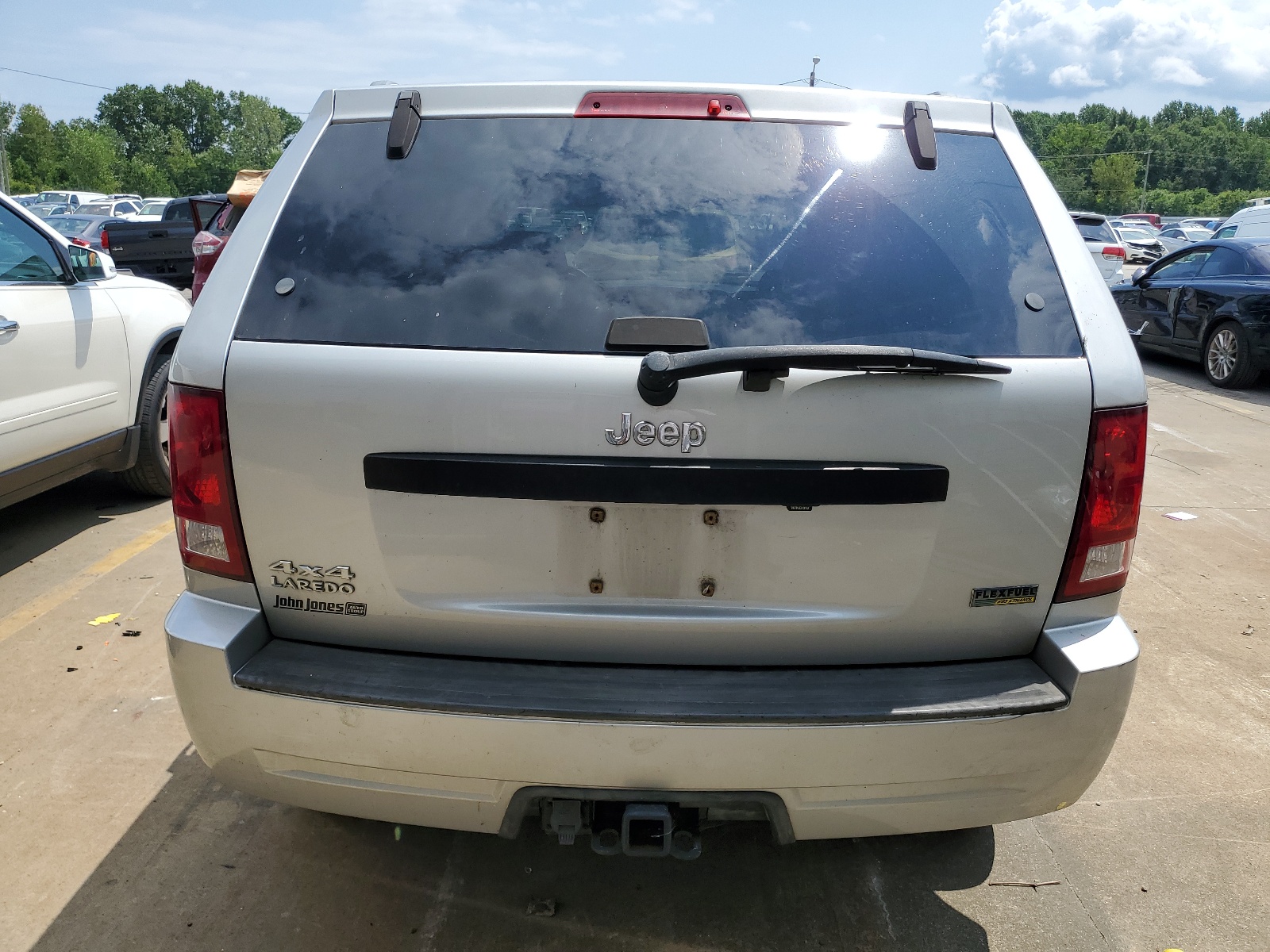 1J8HR48N58C215554 2008 Jeep Grand Cherokee Laredo