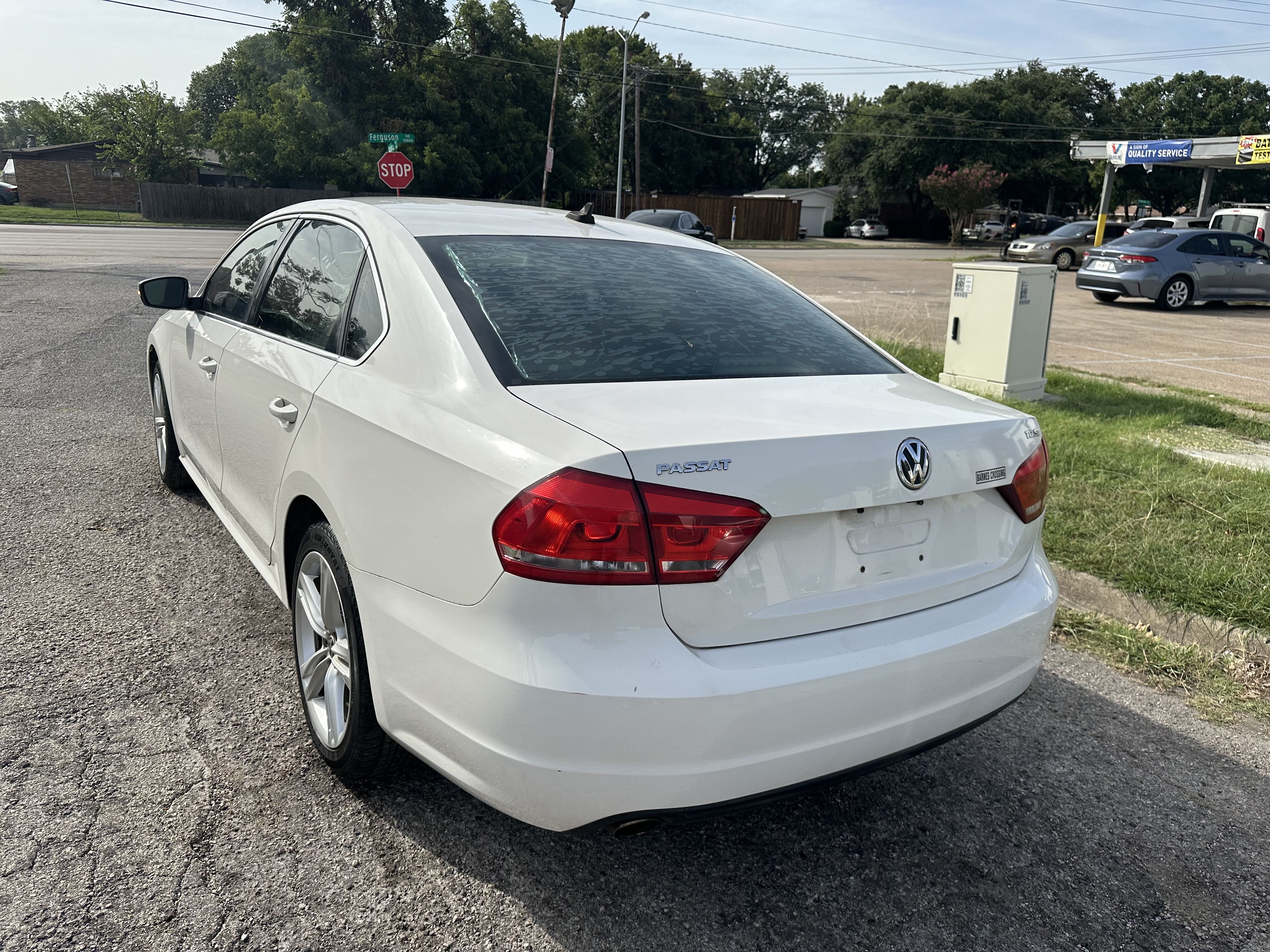 2014 Volkswagen Passat Se vin: 1VWBN7A35EC044333