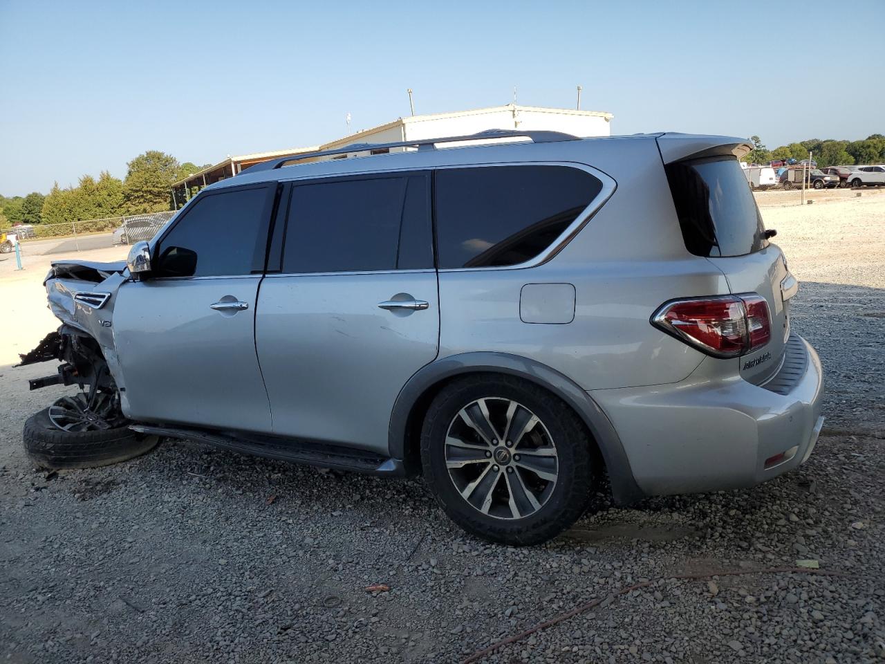 JN8AY2NC4J9554364 2018 NISSAN ARMADA - Image 2