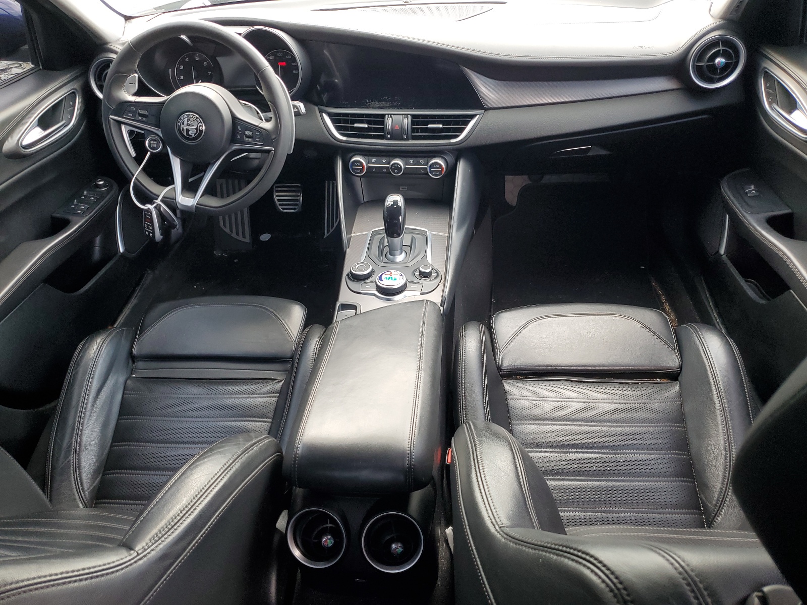 ZARFAECN5H7554333 2017 Alfa Romeo Giulia Ti