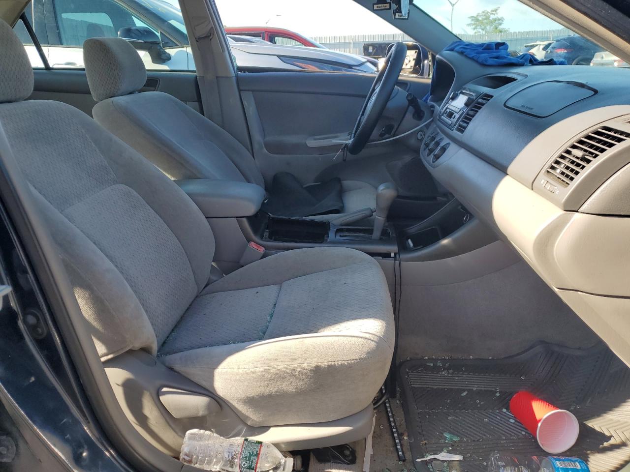 2003 Toyota Camry Le VIN: 4T1BE32K73U200988 Lot: 66918654