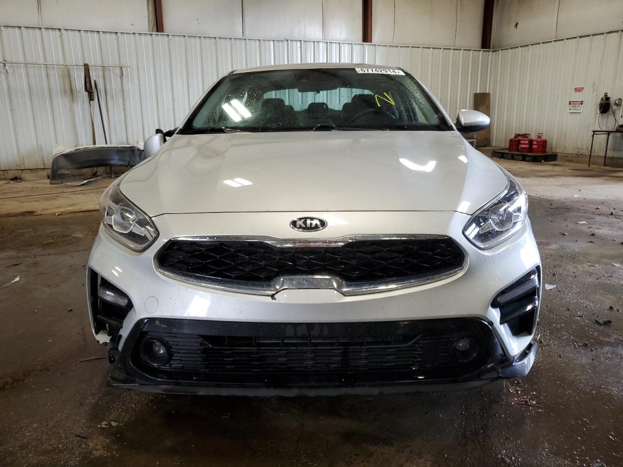 VIN 3KPF34AD0KE011665 2019 KIA FORTE no.5