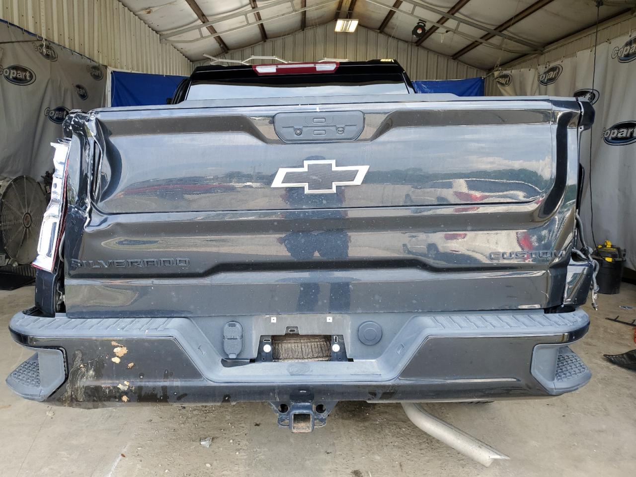2022 Chevrolet Silverado - Image 6