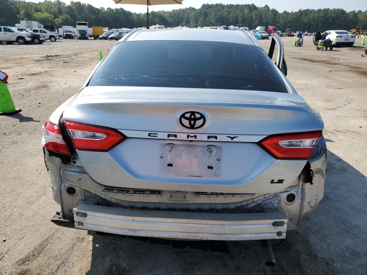 2018 Toyota Camry L VIN: 4T1B11HK4JU097646 Lot: 68296994