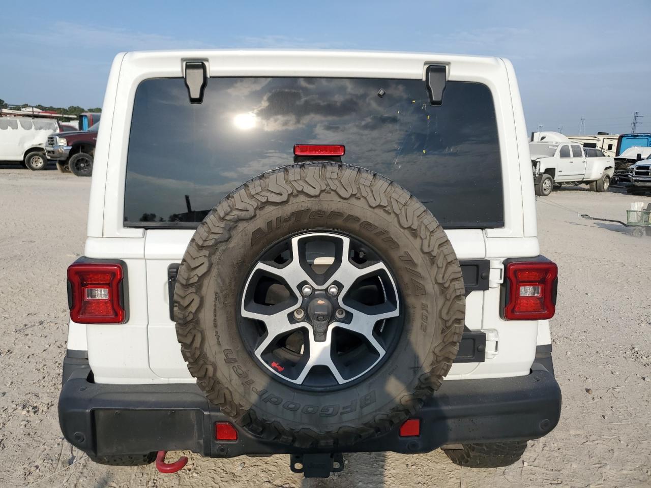 1C4HJXFG2MW556861 2021 Jeep Wrangler Unlimited Rubicon