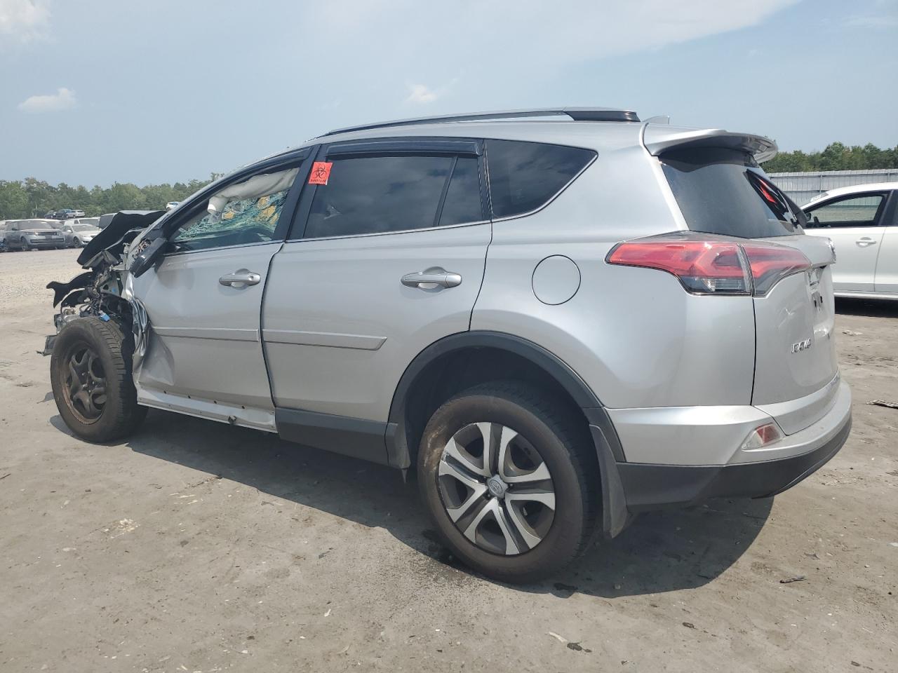 2018 Toyota RAV 4 - Image 2